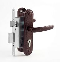 Замок Omega (Омега) врезной цилиндровый с защёлкой в комплекте с ручкой ЗВ7.02 (медь), 4 кл.